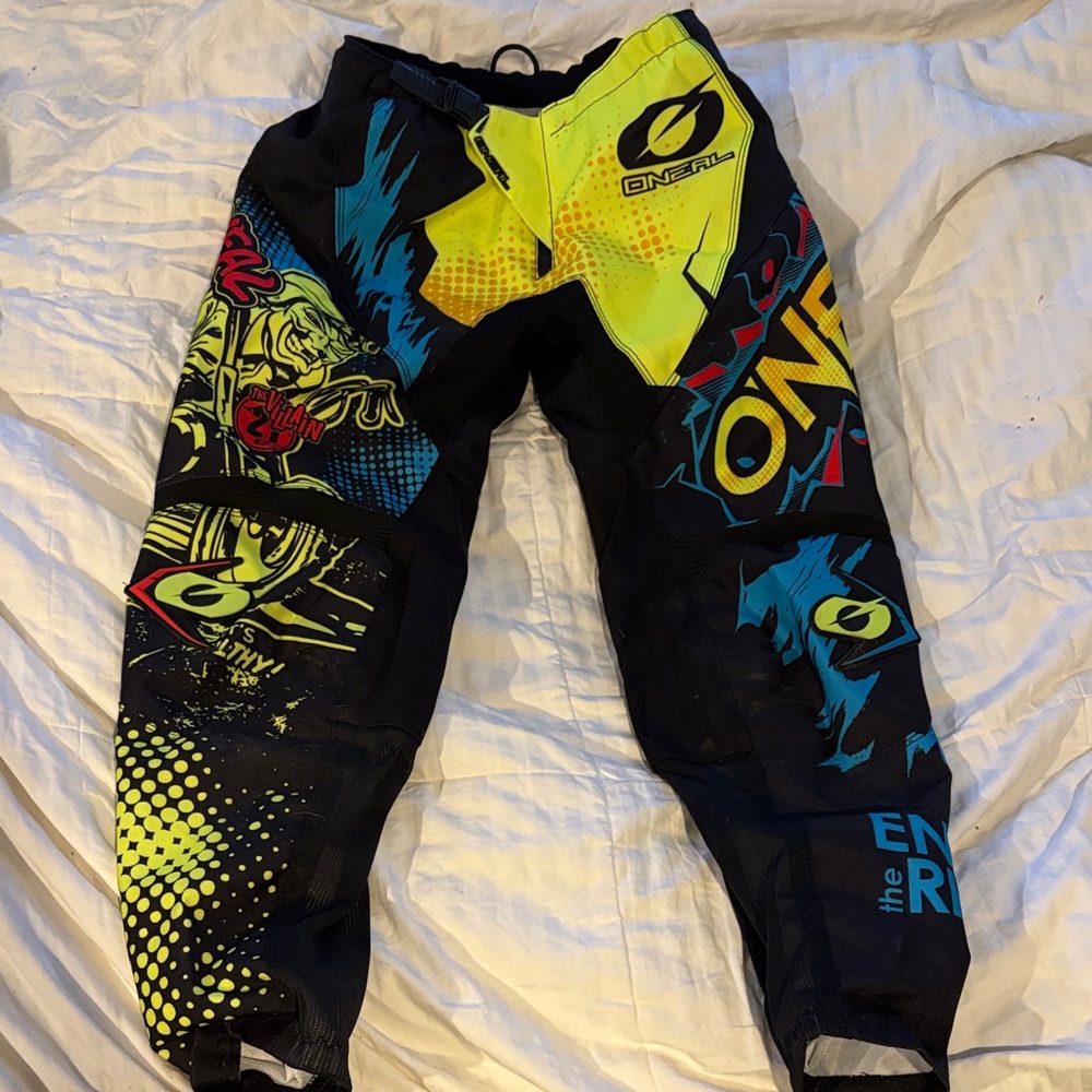 O’Neal Graphic ATV/ Motorcross youth bottoms
Free shirt included!